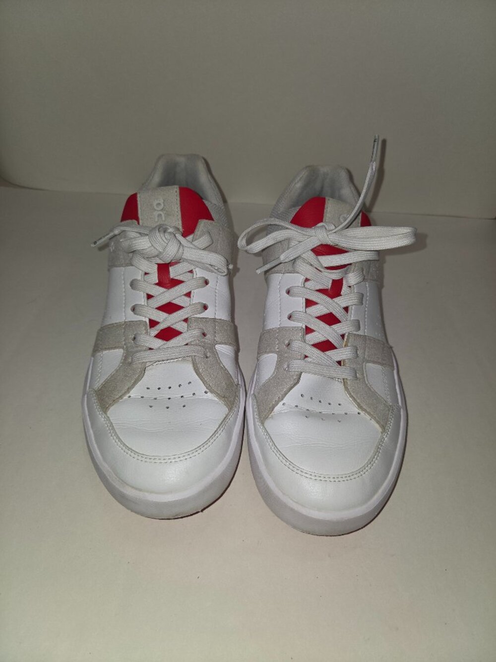 On Cloud Rogers Swiss Engineering US M9 / EU 42.5 Shoe / UK 8.5 White/Red